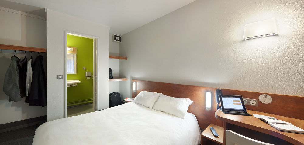 B&B Hotel Lyon St Priest Saint-Priest  Buitenkant foto