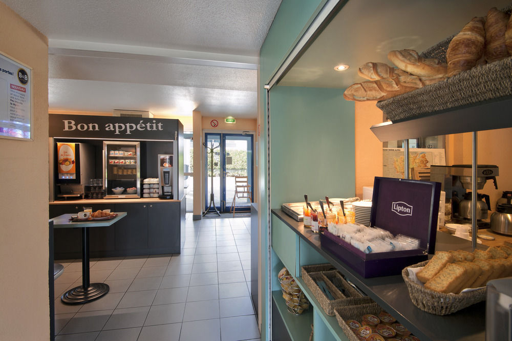 B&B Hotel Lyon St Priest Saint-Priest  Buitenkant foto
