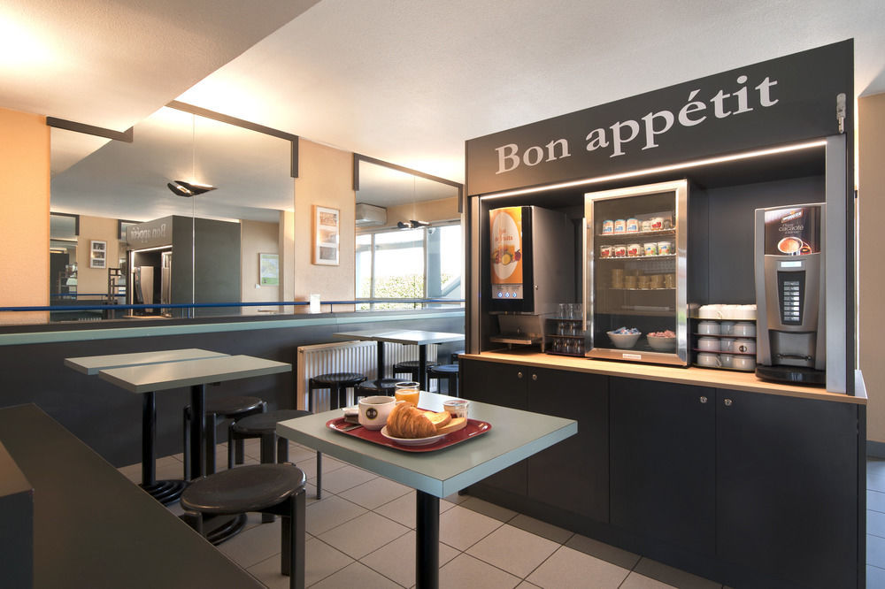B&B Hotel Lyon St Priest Saint-Priest  Buitenkant foto